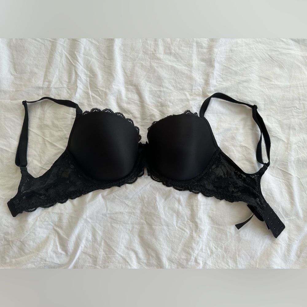 Victoria Secret Lightly Lined Lace Trim Demi Bra